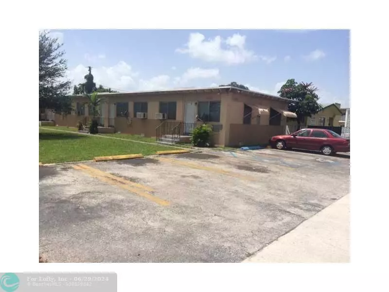 North Miami, FL 33161