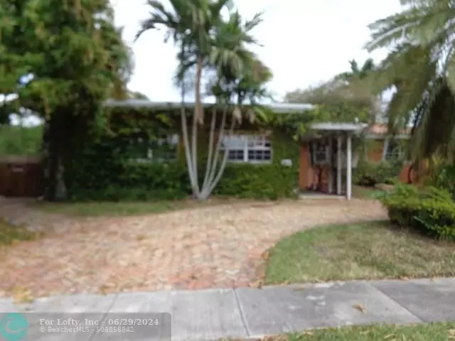 12855 Maple Rd, North Miami, FL 33181