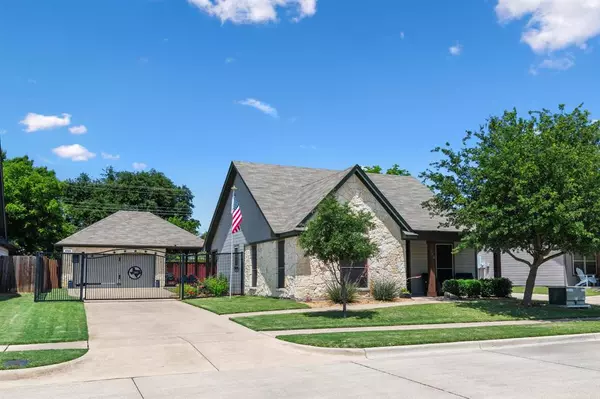 260 Tinker Trail, Burleson, TX 76028