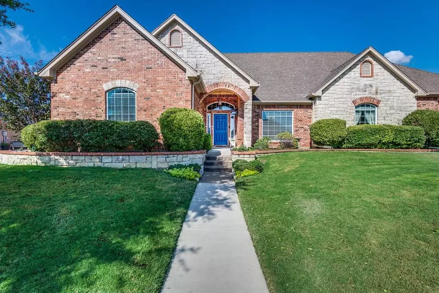 1646 Plum Creek Drive, Midlothian, TX 76065