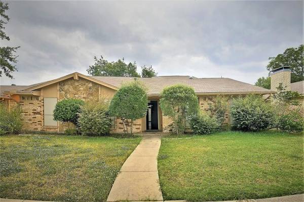 630 Grinnell Drive, Garland, TX 75043