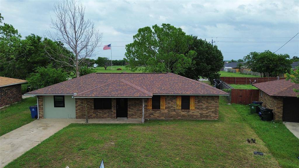 124 Southside Drive, Sanger, TX 76266