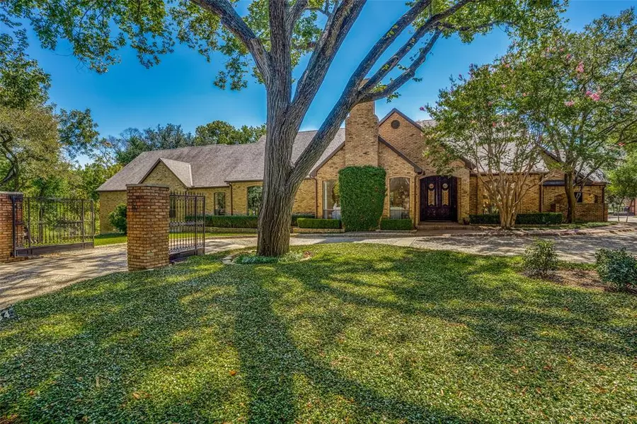 5054 Lakehill Court, Dallas, TX 75220