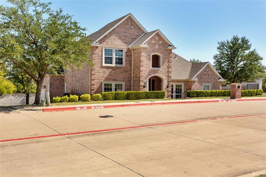 9000 Reata West Drive, Benbrook, TX 76126