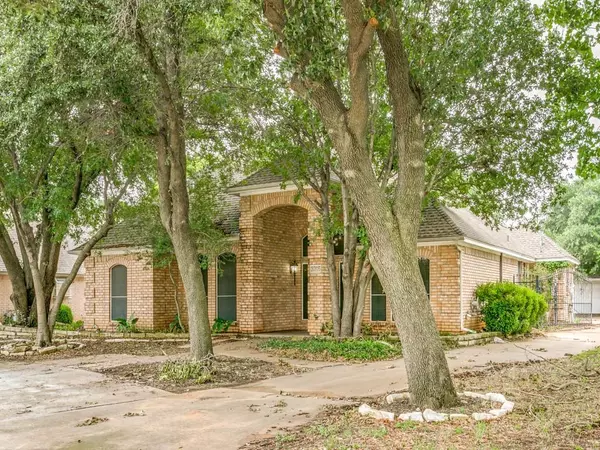 3205 Mclain Road,  Bedford,  TX 76021