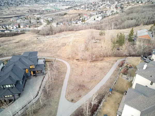 Calgary, AB T3H 5J6,36 Coulee PARK SW