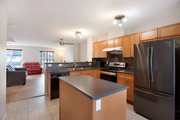 Calgary, AB T3L 3C2,35 Toscana GDNS NW