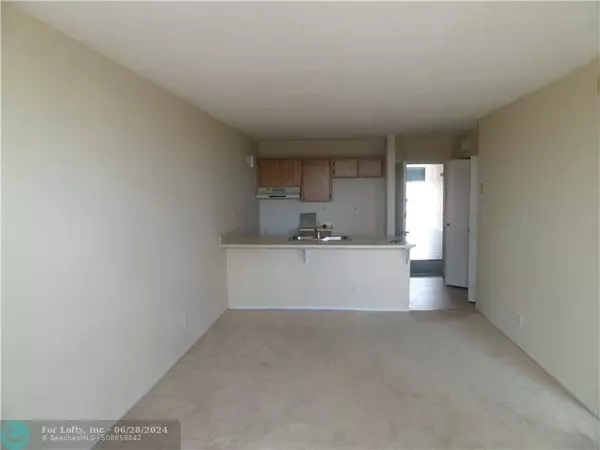 Coral Springs, FL 33065,2701 Riverside Dr  #510