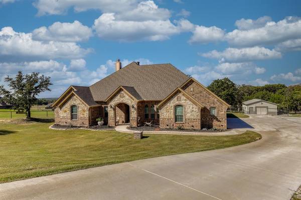 101 Woody Williams Court, Weatherford, TX 76088