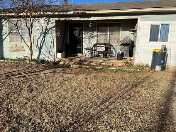 244 S Caddo Street, Lipan, TX 76462