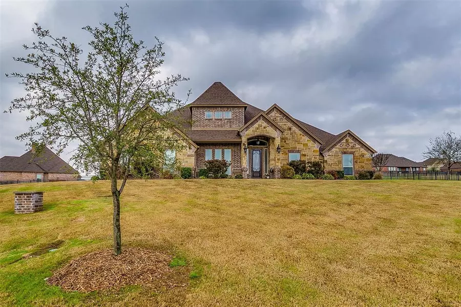 206 Pinnacle Peak Lane, Weatherford, TX 76087