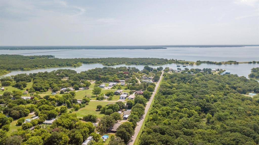 West Tawakoni, TX 75474,913 Redoak Drive