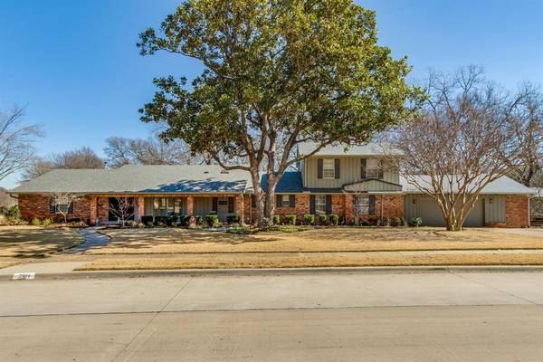 2504 Canyon Creek Drive, Richardson, TX 75080