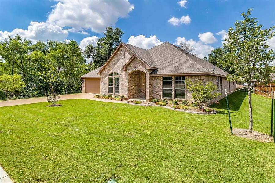 505 Oak Forest Court, Kennedale, TX 76060