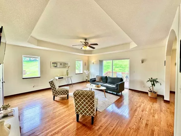 Coralville, IA 52241,820 Olde McCabe Cir