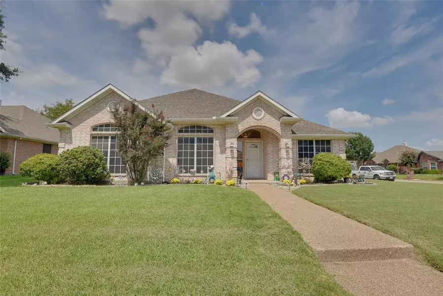 4901 Maple Shade Avenue, Sachse, TX 75048