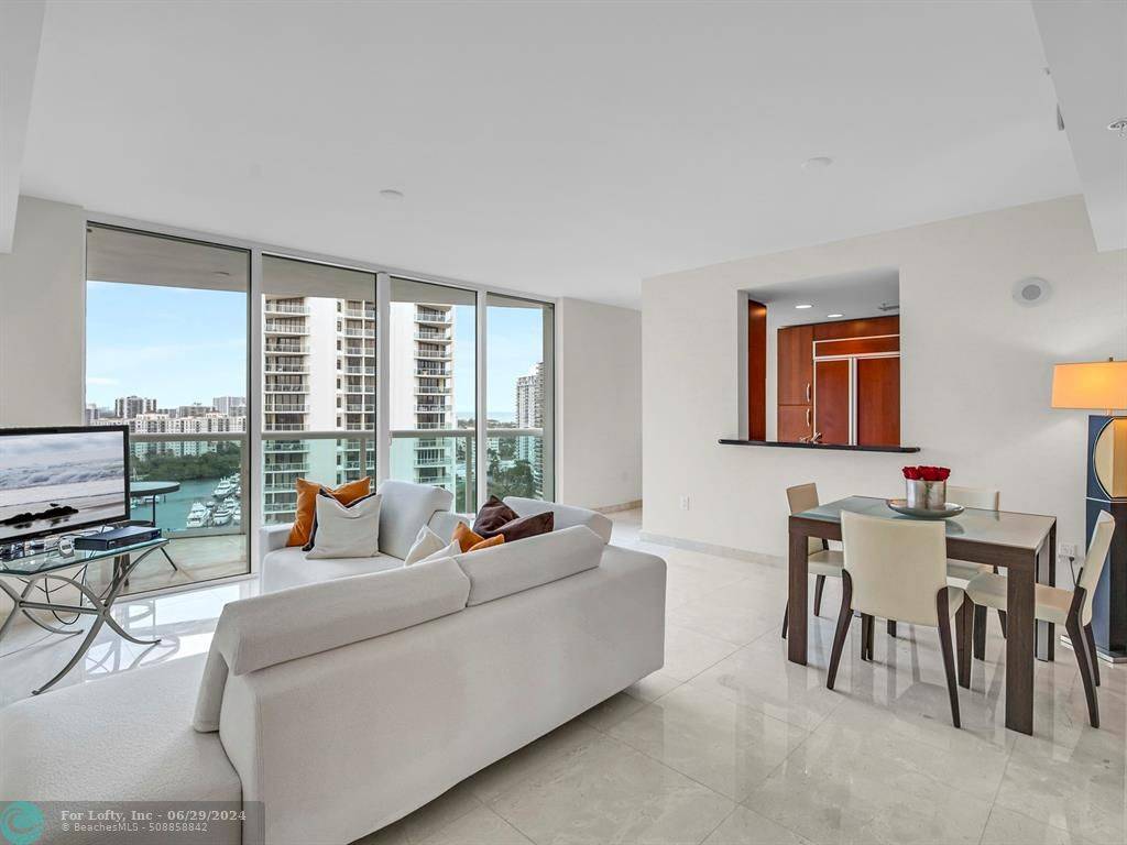Aventura, FL 33180,19400 Turnberry Way #1832