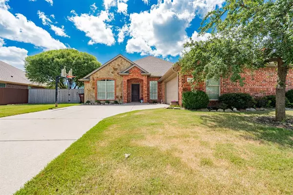 1607 Woodlawn Avenue, Royse City, TX 75189