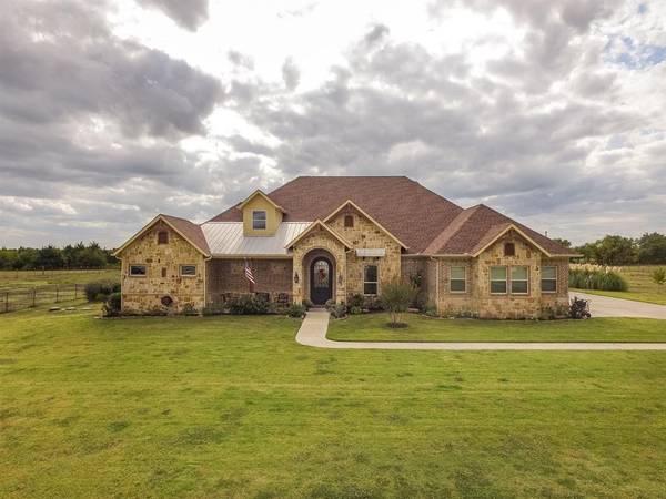 729 Meadow Drive, Mclendon Chisholm, TX 75032