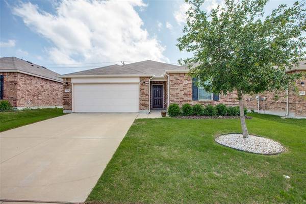 1528 Waggoner Drive, Aubrey, TX 76227