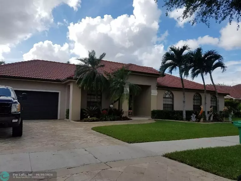 15600 NW 82 CT, Miami Lakes, FL 33016