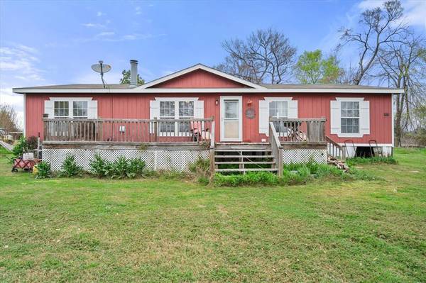 226 Fcr 141, Streetman, TX 75859