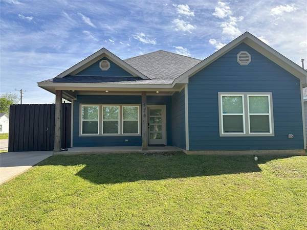 128 E Day Street, Denison, TX 75021