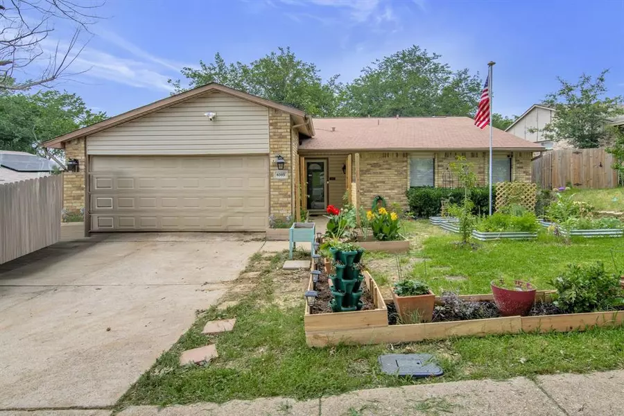 6505 Greenspring Drive, Arlington, TX 76016