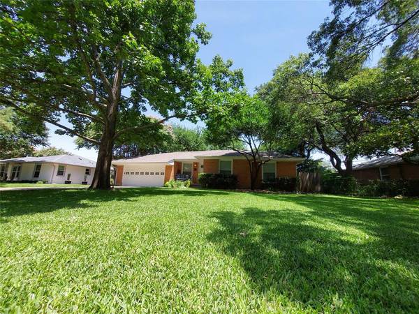 2977 Primrose Lane, Farmers Branch, TX 75234