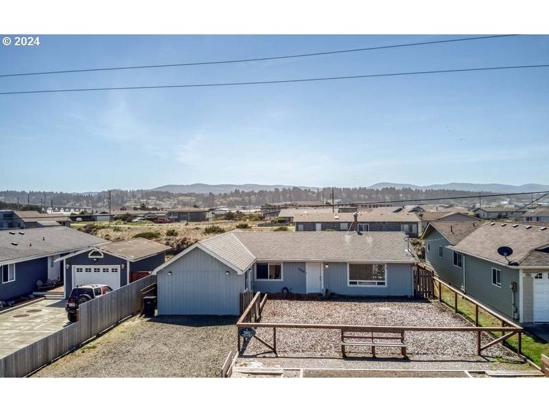 1005 NW PACIFIC WAY, Waldport, OR 97394