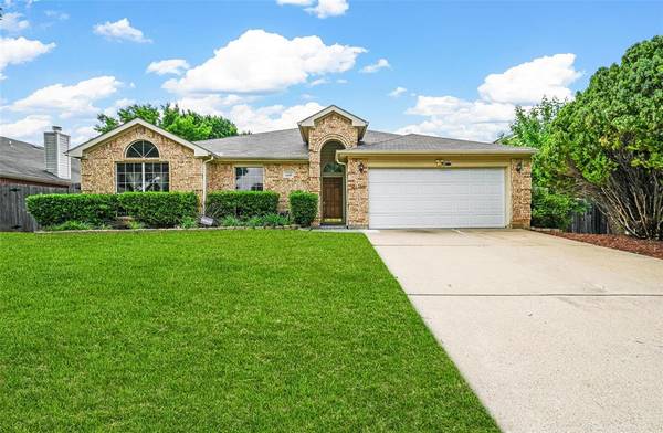 4449 Champion Hill Drive,  Grand Prairie,  TX 75052