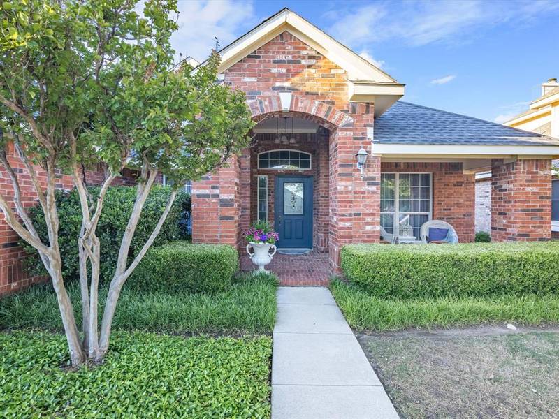 3825 Sevenoaks Drive, Fort Worth, TX 76244