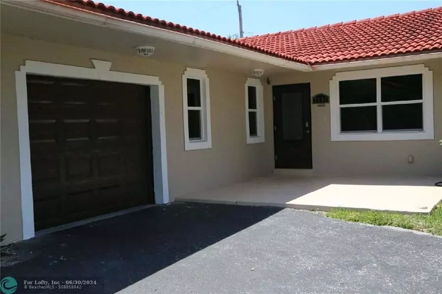 2650 NE 22nd St, Pompano Beach, FL 33062