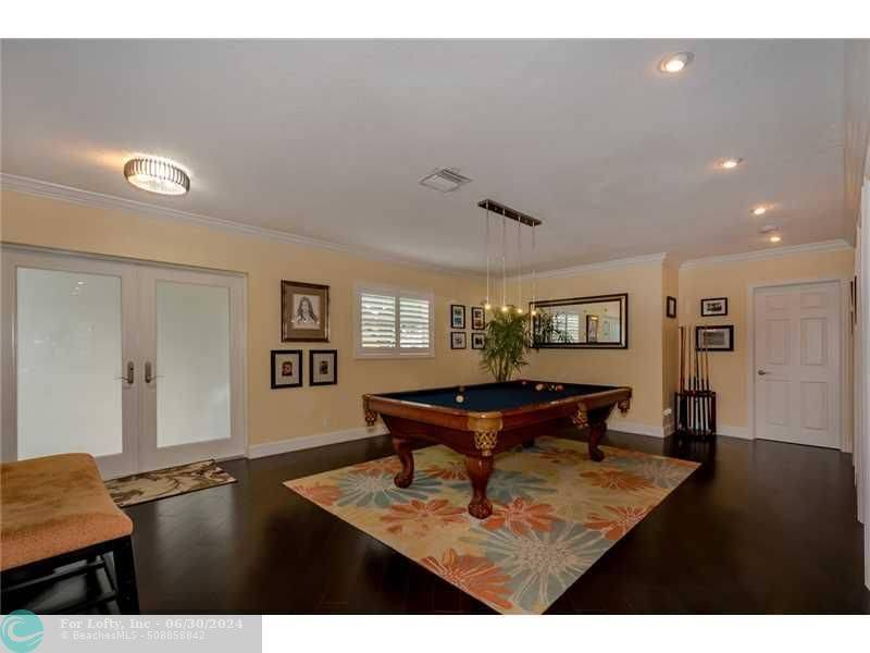 Dania Beach, FL 33004,215 SE 2 ST
