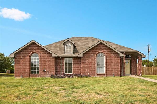 401 Calgary Circle, Glenn Heights, TX 75154