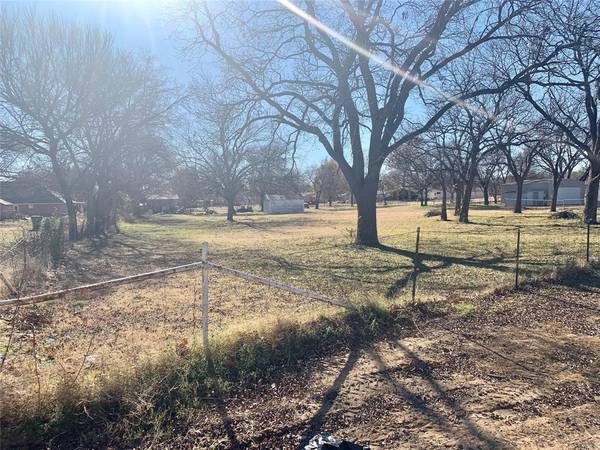 Nocona, TX 76255,407 W Pecan Street