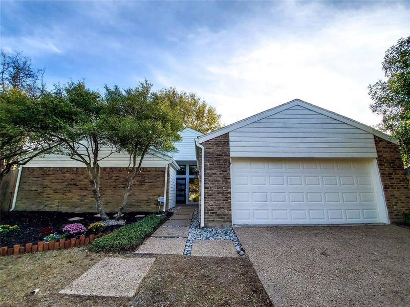 9048 Stone Creek Place, Dallas, TX 75243