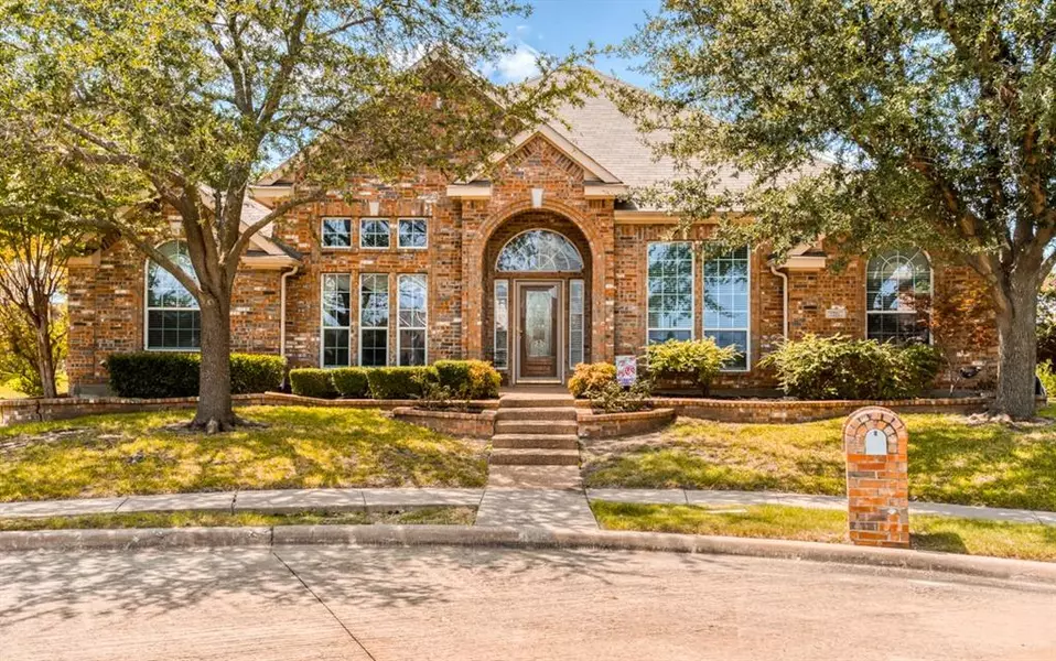 1206 Beacon Hill Court, Garland, TX 75043