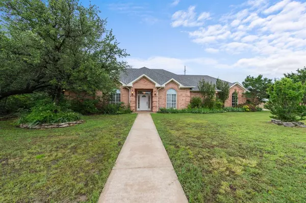 128 Lakeside Oaks Circle, Lakeside, TX 76135