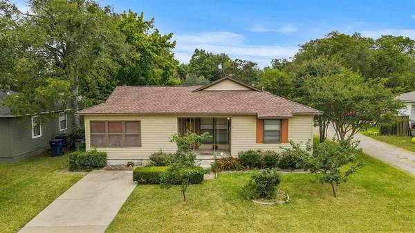 801 Armstrong Drive, Garland, TX 75040