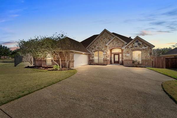 102 Daisey Lane,  Justin,  TX 76247