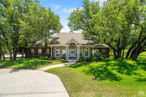 73 Oak Hill Circle,  Brownwood,  TX 76801