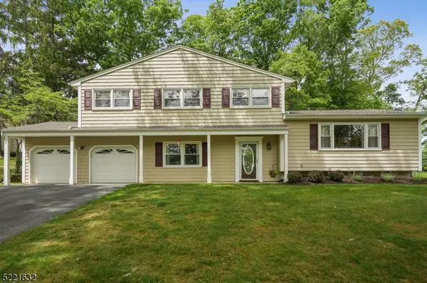 4 Stephen Ter, Parsippany-troy Hills Twp., NJ 07054