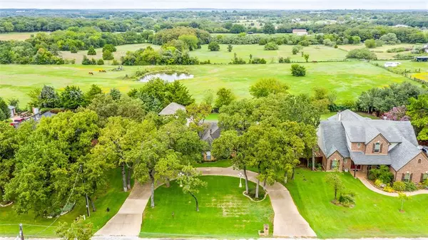 Burleson, TX 76028,2621 S Chase Court