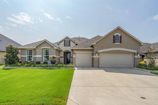 12205 Grosbeak Drive, Denton, TX 76207