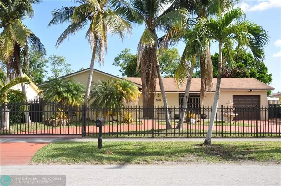 26233 SW 134th Ave, Homestead, FL 33032