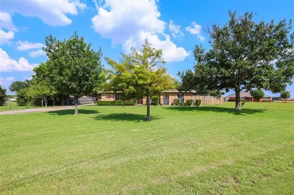 Lavon, TX 75166,500 Mustang Court