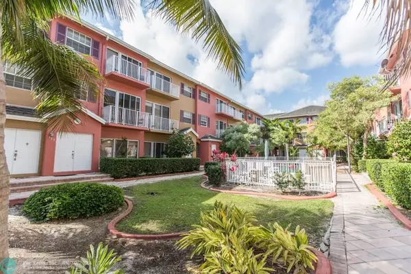 Wilton Manors, FL 33334,2725 NE 8th Ave  #109