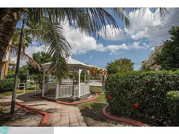 Wilton Manors, FL 33334,2725 NE 8th Ave  #112