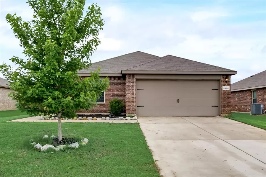 2909 Lismore Drive, Seagoville, TX 75159